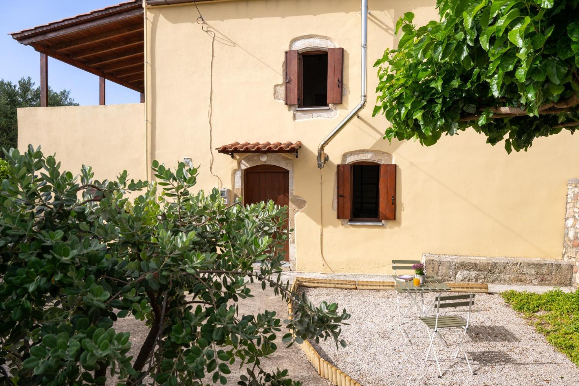 Liofito Village House Pemonia Bagian luar foto