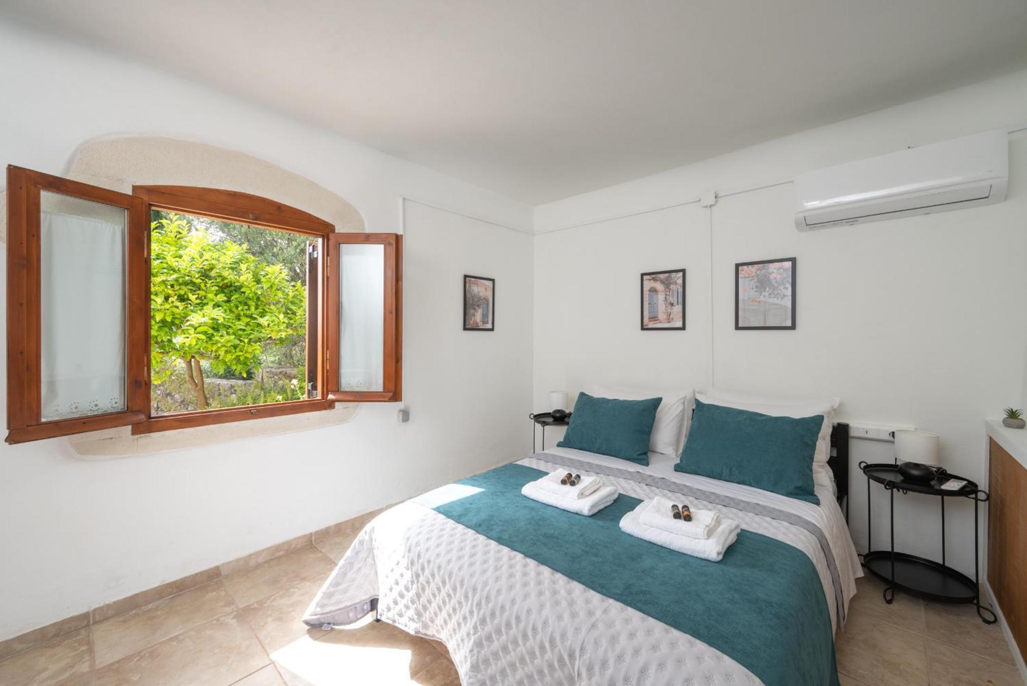 Liofito Village House Pemonia Bagian luar foto