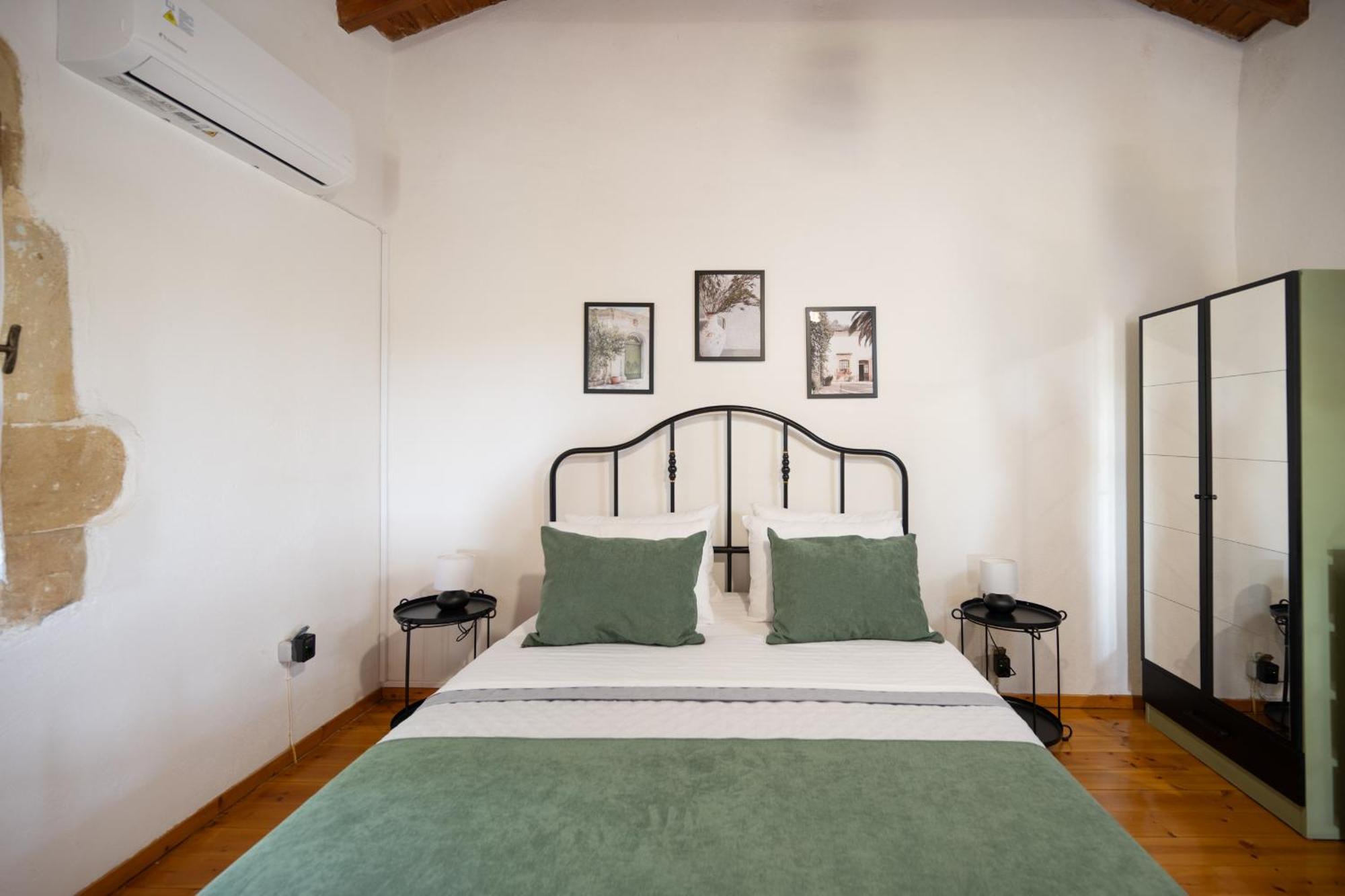 Liofito Village House Pemonia Bagian luar foto